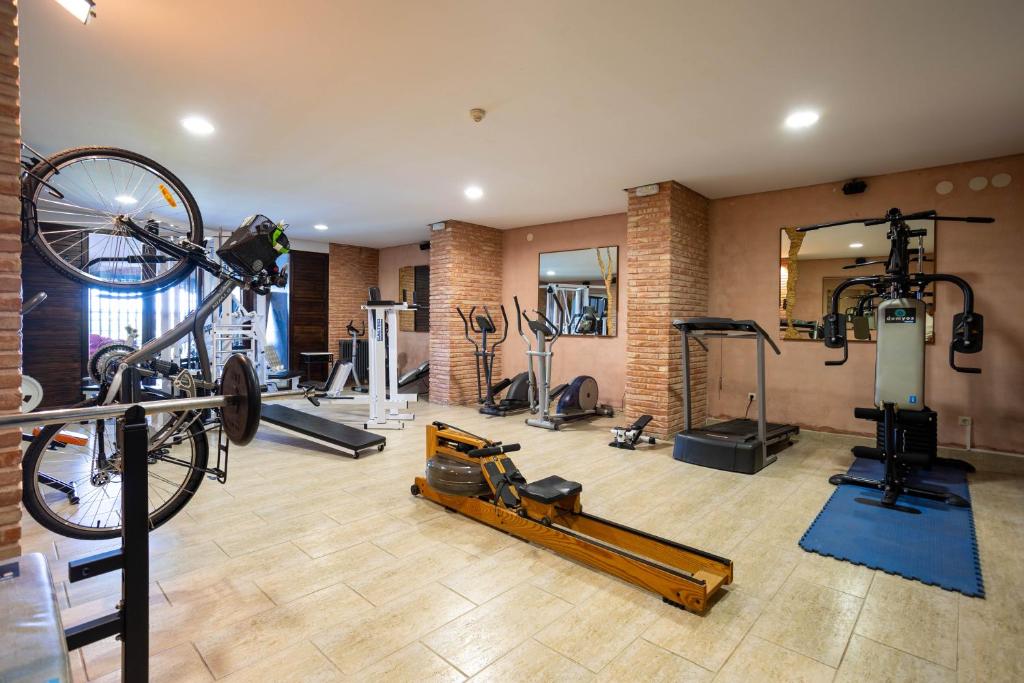 Fitness centrum a/nebo fitness zařízení v ubytování Posada de Eufrasio