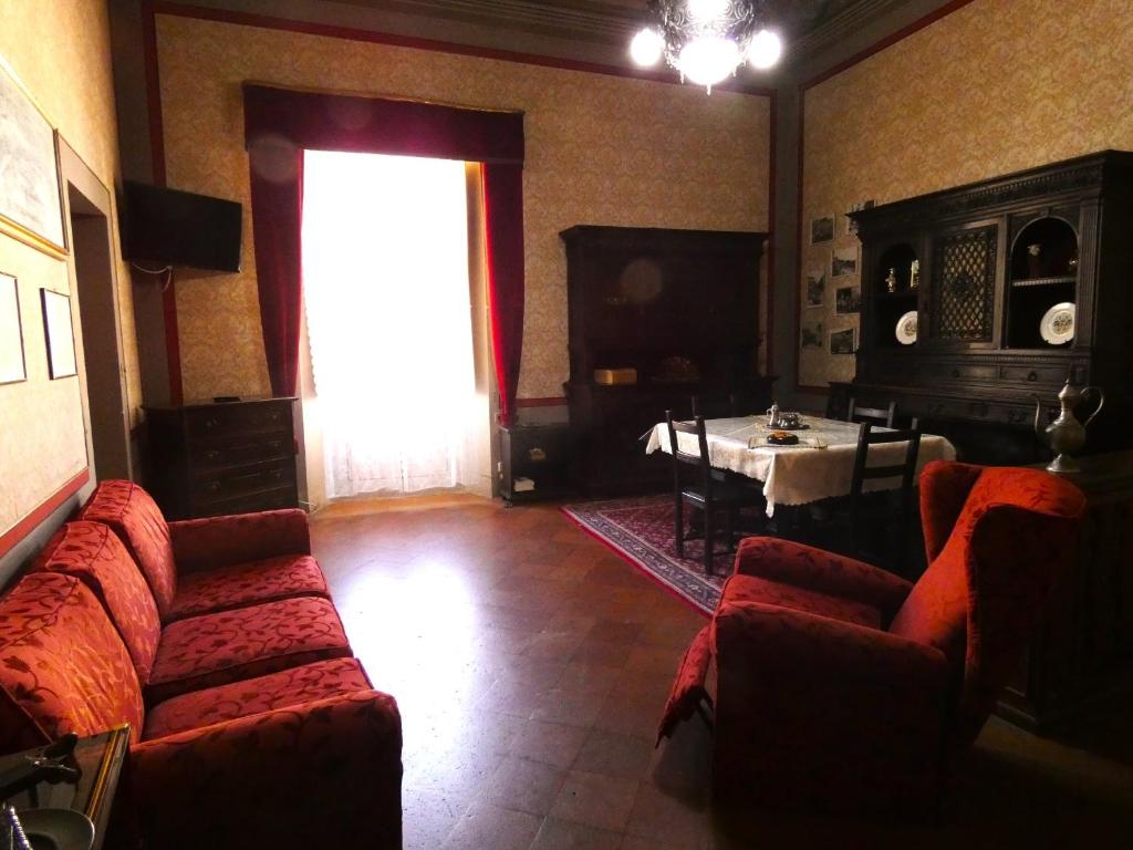 Posezení v ubytování SCAPPO IN UMBRIA, La casa del Duomo