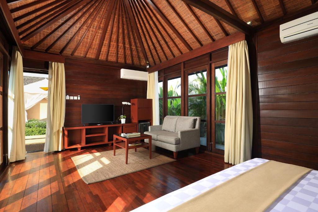 TV a/nebo společenská místnost v ubytování Amadea Resort & Villas Seminyak Bali