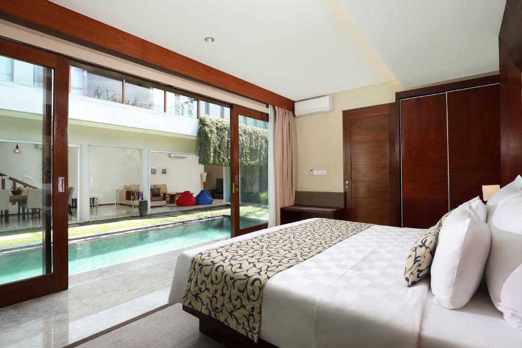Bazén v ubytování Amadea Resort & Villas Seminyak Bali nebo v jeho okolí