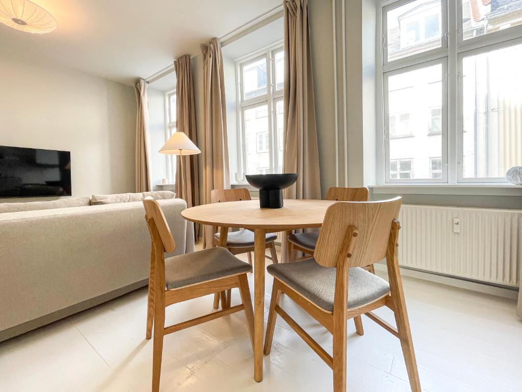 TV a/nebo společenská místnost v ubytování Beautiful One-Bedroom Apartment in CPH City