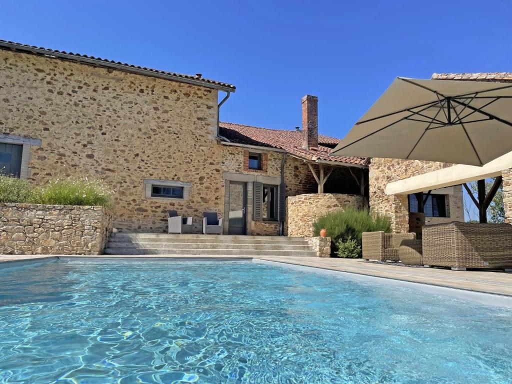 Photo de la galerie de l'établissement La campagne limousine, à Rochechouart