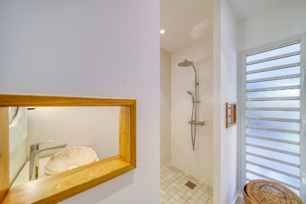 Ein Badezimmer in der Unterkunft Villa Fleur de Lune
