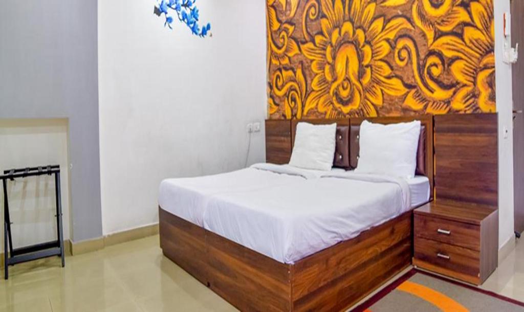 FabHotel IR Suites