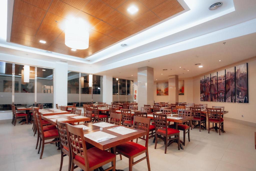 Un restaurante o sitio para comer en Porcel Ganivet