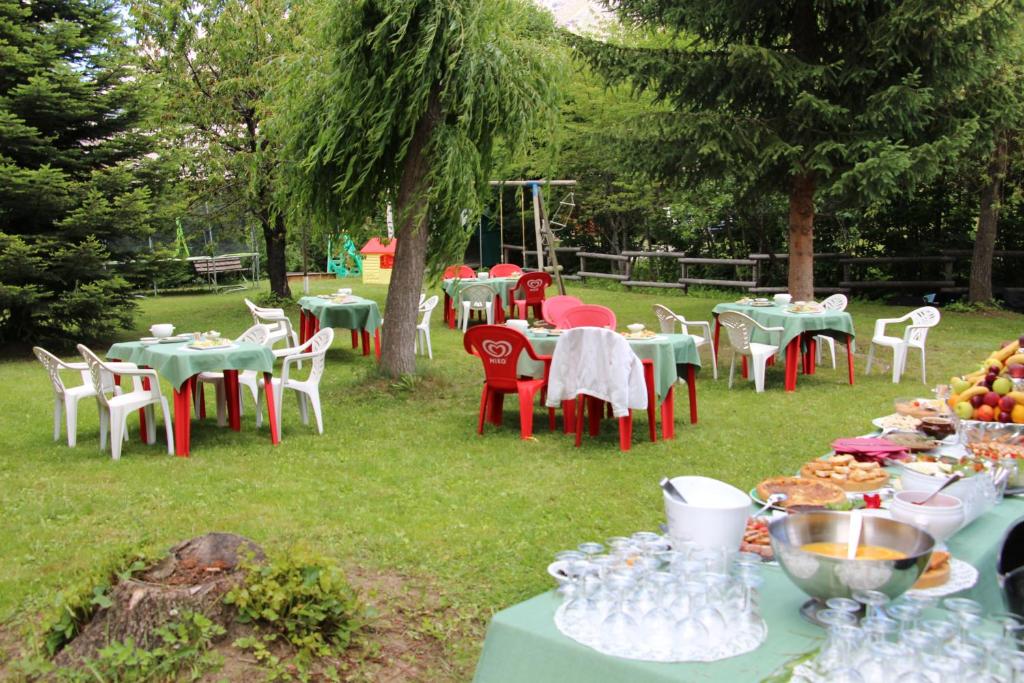 Zahrada ubytování Hôtel Aigliere