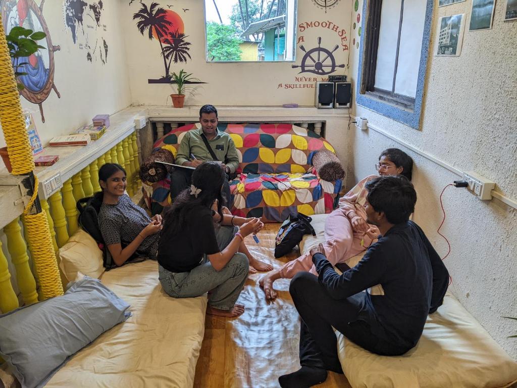 Hosté ubytování Awaara Backpackers Hostel, Alibag