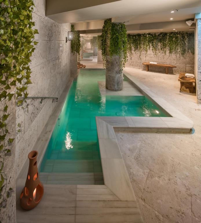 Bazén v ubytování S Hotel Montego Bay - Luxury Boutique All-Inclusive Hotel nebo v jeho okolí