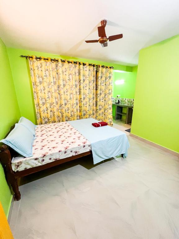Postel nebo postele na pokoji v ubytování Auslyn Guest House