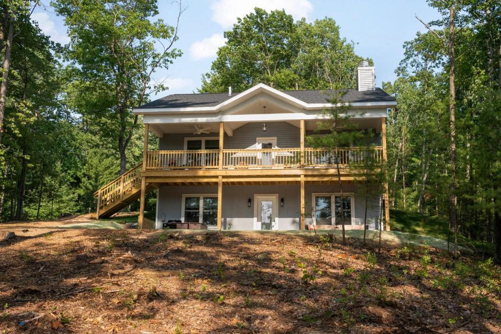 Newly Built PetFriendly Lakefront 3BDR Retreat Home 169, Traverse City