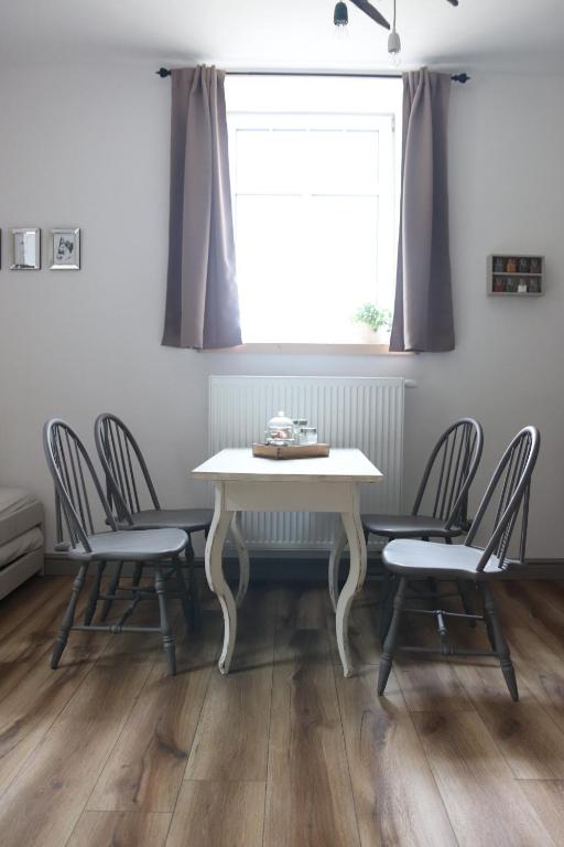 Fotografie z fotogalerie ubytování Apartmán MEZI DUBY v destinaci Osečná