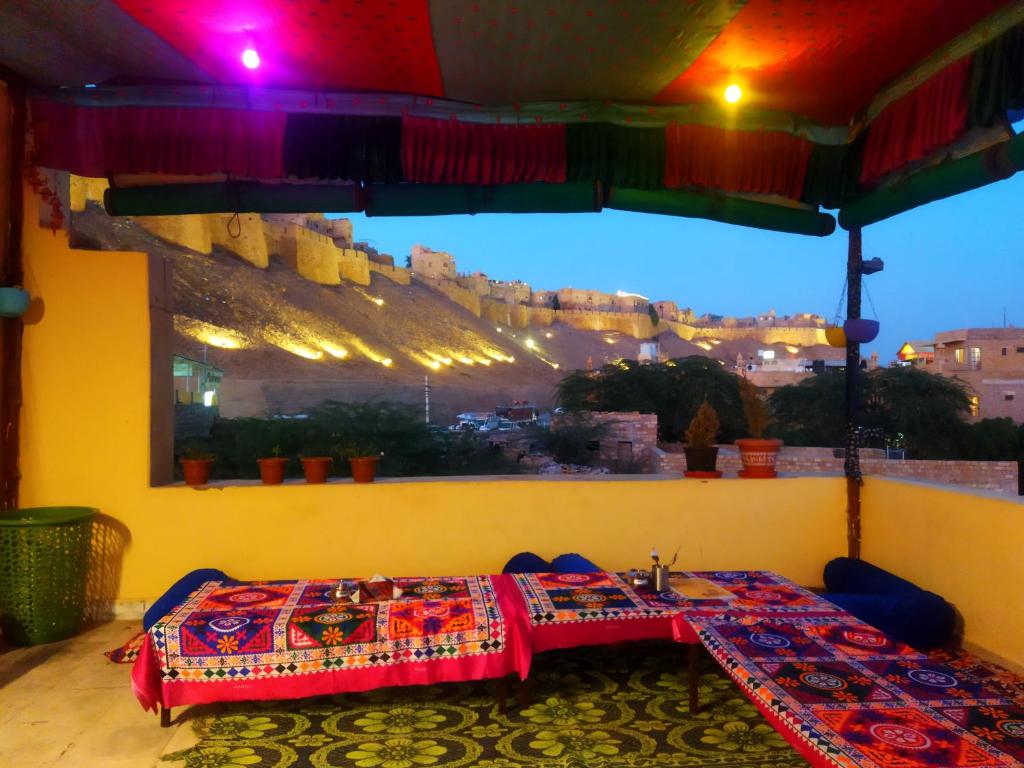 Balkón nebo terasa v ubytování Relax Inn Jaisalmer