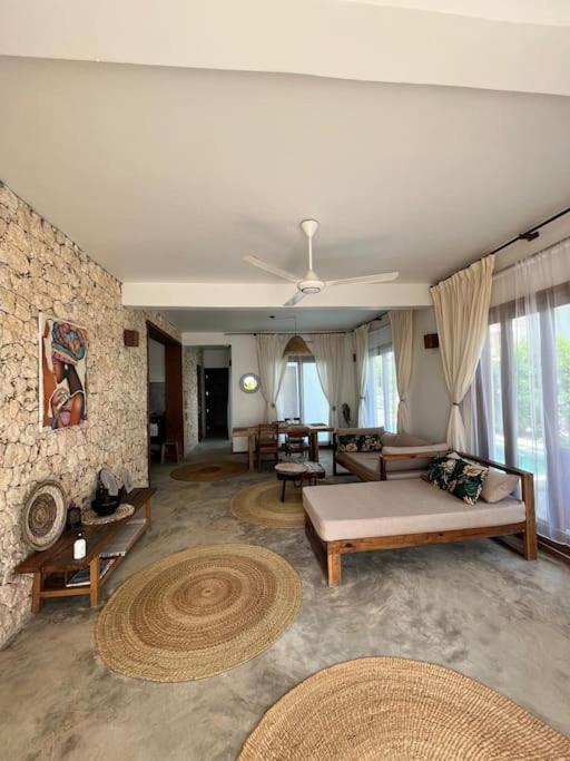 Posezení v ubytování Ocean Front Villa with pool, Zanzibar
