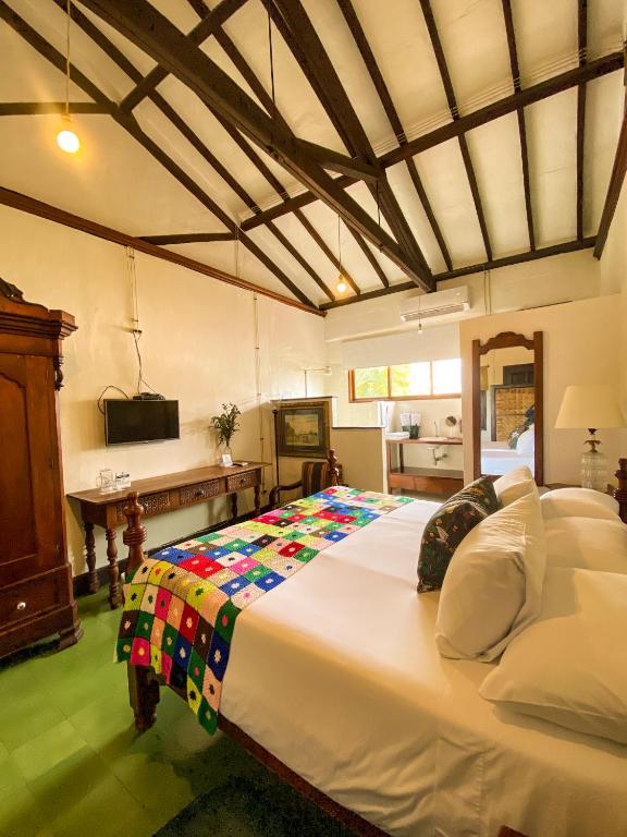 Postel nebo postele na pokoji v ubytování Hotel Mariscal Robledo