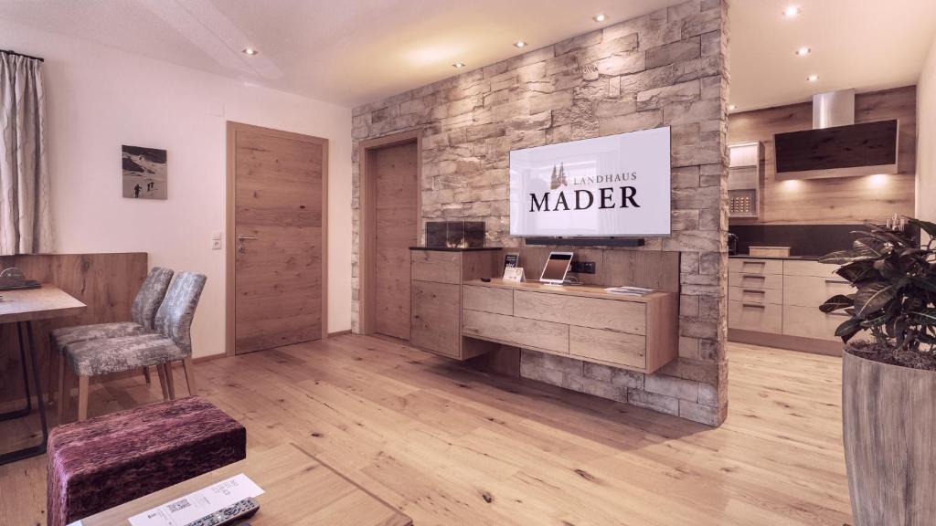 Kuchyň nebo kuchyňský kout v ubytování Landhaus Mader Hintertux