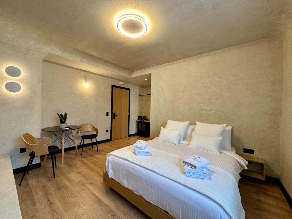 AthensOwl - Resim 18