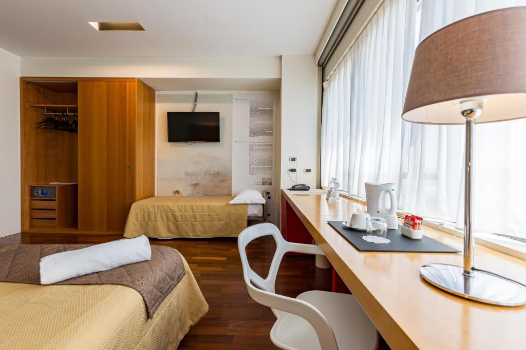 NEW IPOINT HOTEL - 标准三人间