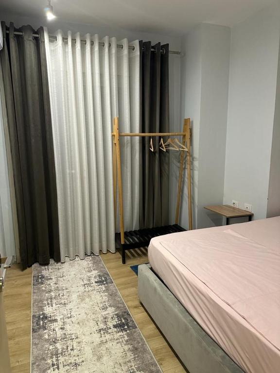Centrally located Glamorous Bright APT near Bazaar - Imazhi 9