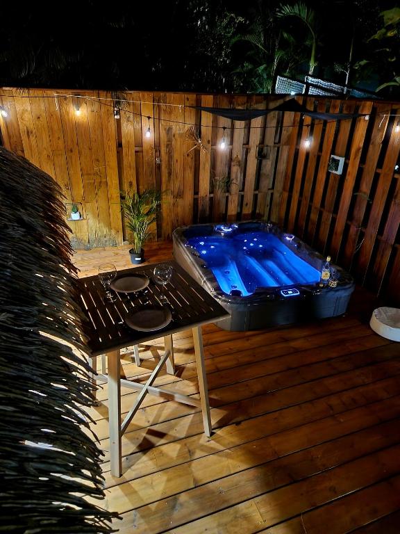 Bazén v ubytování PURA VIDA Lodge Cabane perchée nebo v jeho okolí