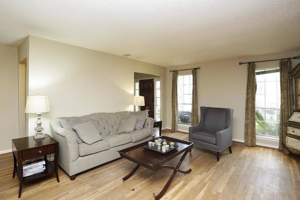 3 bedroom home Cypress, Luxury Beds, Houston (updated prices 2024)