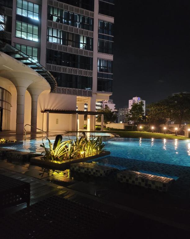 Bazén v ubytování Uptown Parksuites Tower 1 at BGC - Staycations Up Above 12 nebo v jeho okolí