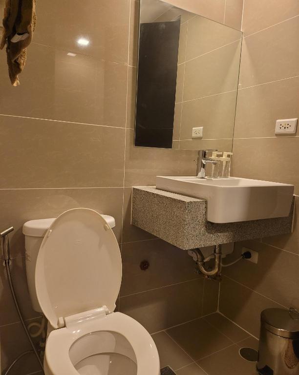 Koupelna v ubytování Uptown Parksuites Tower 1 at BGC - Staycations Up Above 12