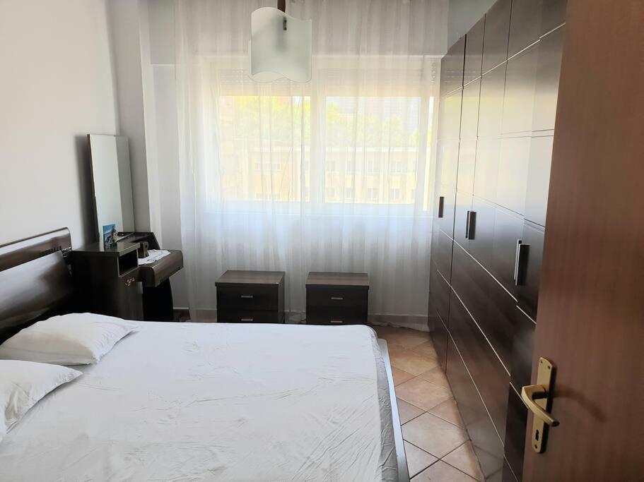 Lovely 2-bedroom rental apartment in Tirana center - Image 7