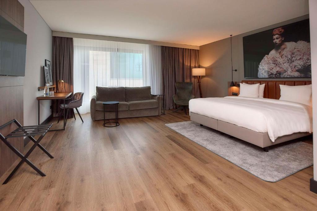 Letto o letti in una camera di Radisson Blu Hotel Zurich Airport