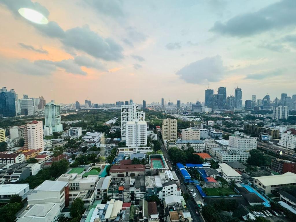 Nespecifikovaný výhled na destinaci Bangkok nebo výhled na město při pohledu z apartmánu