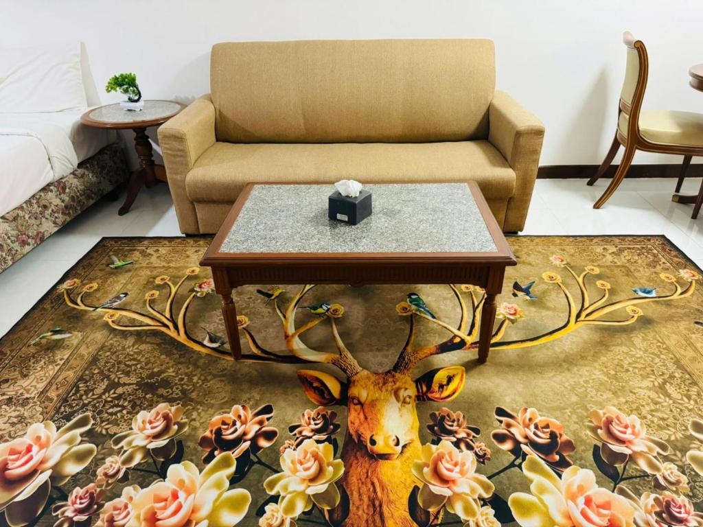 Posezení v ubytování Affordable Serviced Apartments in Nana Omni Tower - Prime Sukhumvit location
