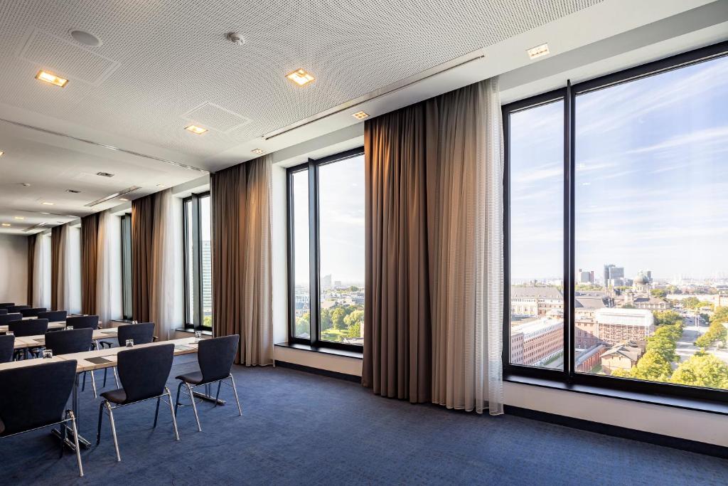 IntercityHotel Hamburg Dammtor-Messe - Resim 41