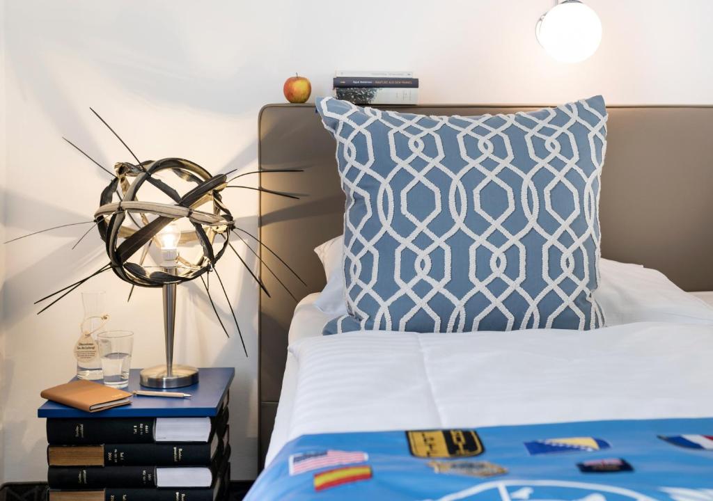 
Cozy Single Room Courtyard View
