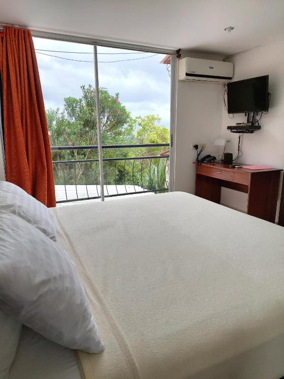 Bohol Vantage Resort - XXL Deluxe Apartment