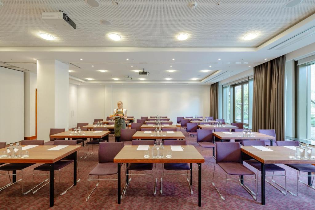 Posezení v ubytování Crowne Plaza Amsterdam - South by IHG
