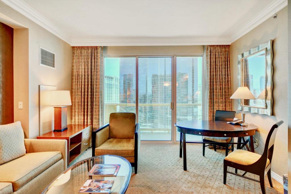 No Resort Fee - Balcony Strip Views, Pools & Parking photo