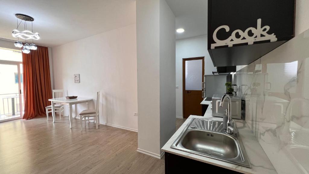 Julia Apartment - Image 3