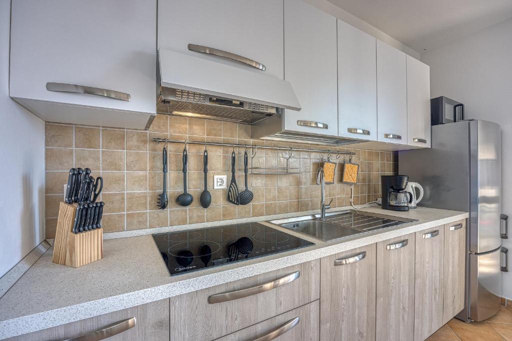 Kuchnia lub aneks kuchenny w obiekcie Apartment Anita