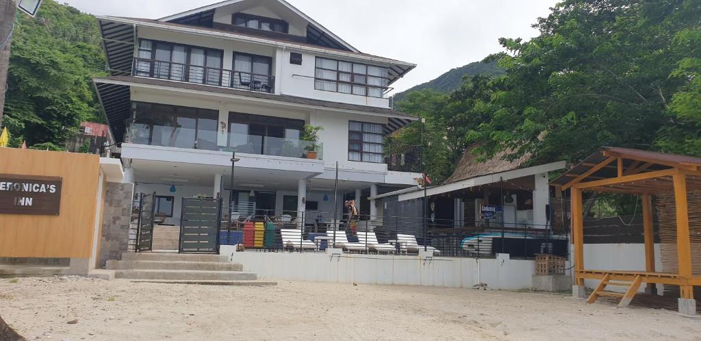 Veronicas inn