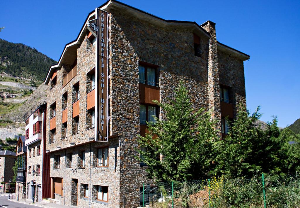 Nespecifikovaný výhled na hory nebo výhled na hory při pohledu z apartmánu