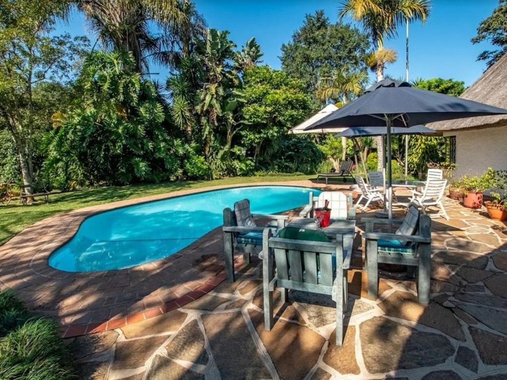Бассейн в Inn Afrika Bed and Breakfast или поблизости