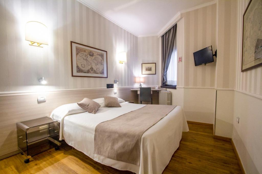 Hotel Flora - Resim 17