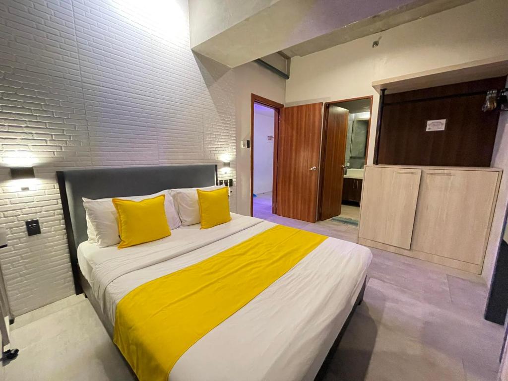 Spacious 1BR Perfect for Family&Friends Good for 2pax free stay up to 6pax 22088