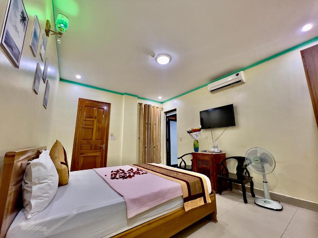 Manh Vuong Hotel CatBa - 5