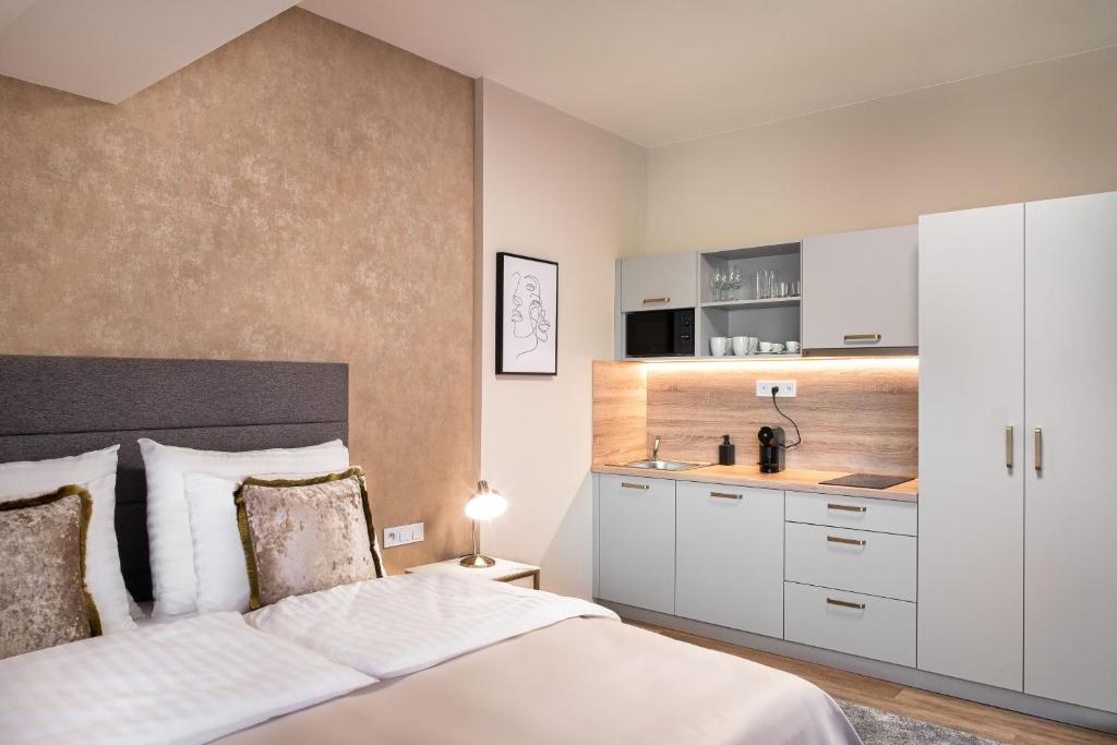 Theatre 9 Apartments by Adrez - 14