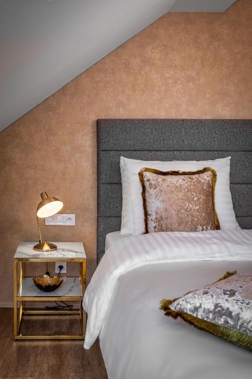 Theatre 9 Apartments by Adrez - 19