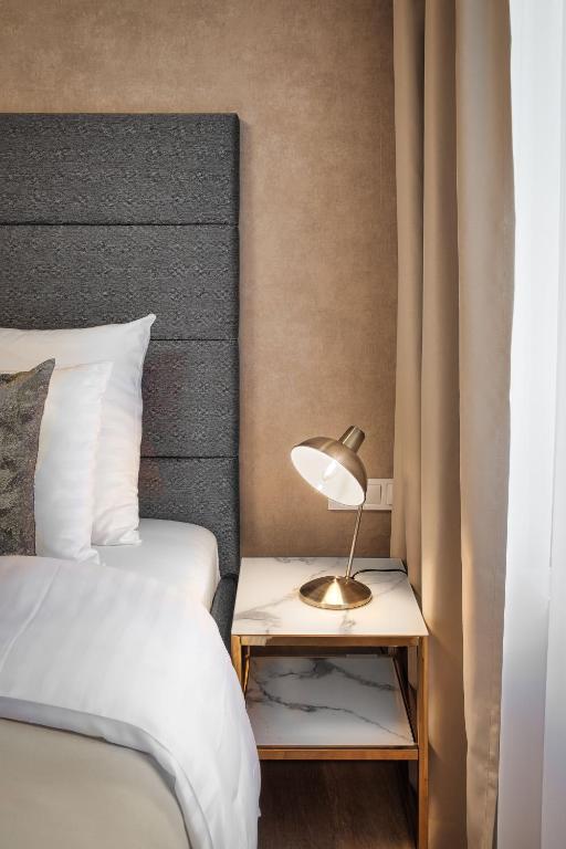 Theatre 9 Apartments by Adrez - 10