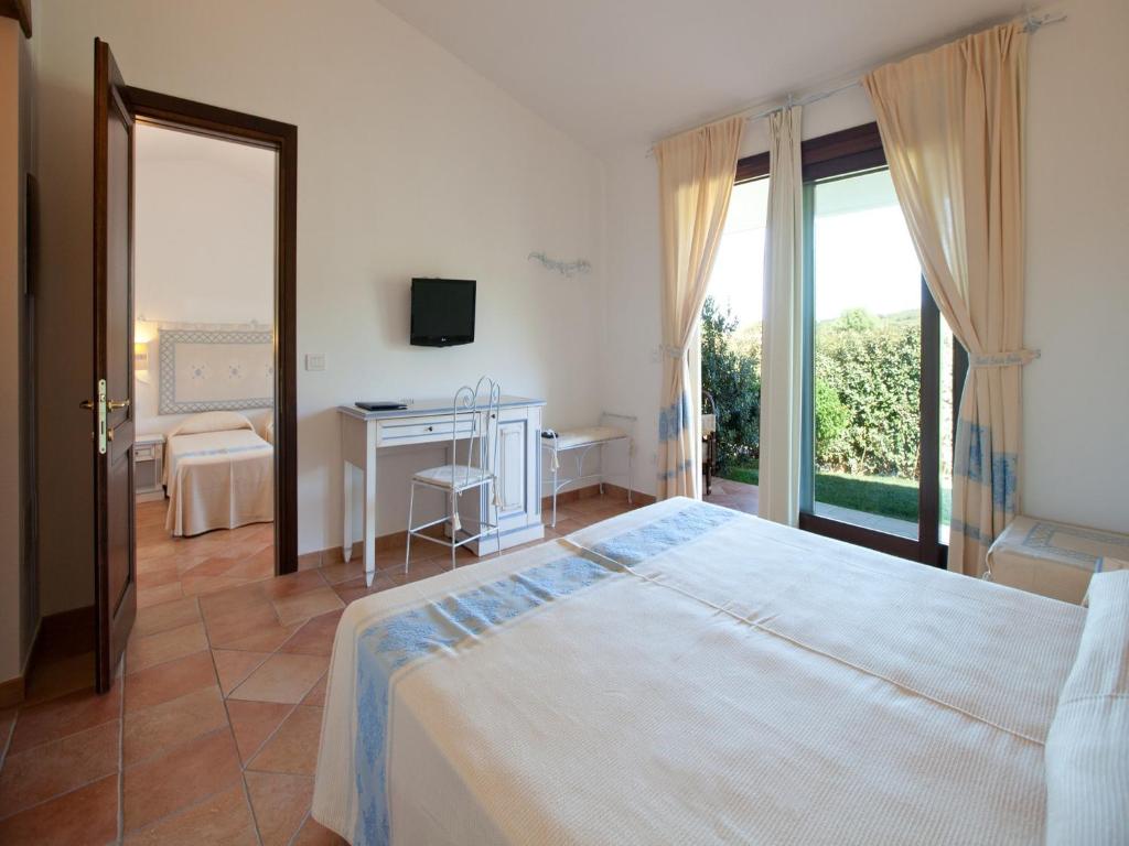 Hotel Costa Caddu - Habitación Familiar Estándar