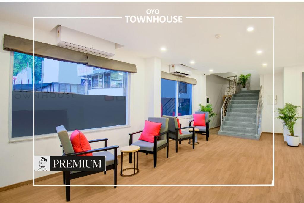 Fotografie z fotogalerie ubytování Townhouse Netaji Road v destinaci Ahmadábád
