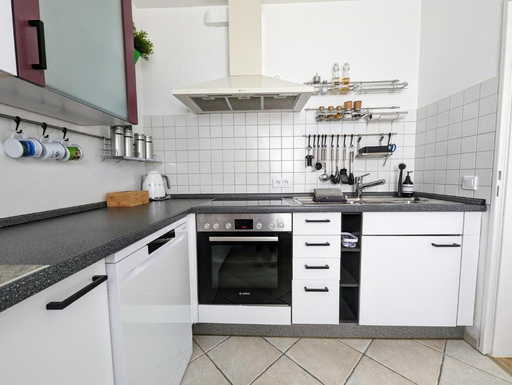 Kuchyň nebo kuchyňský kout v ubytování Ferienwohnung BergPfote - Hund herzlich willkommen