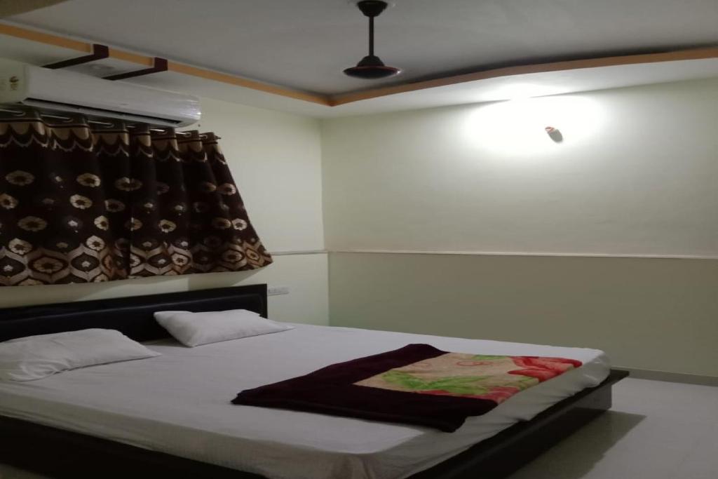 OYO Hotel Bramha Flower